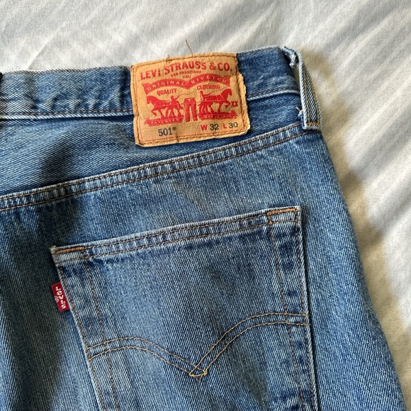 Levi's 501 Jeans - Picture 4 of 5